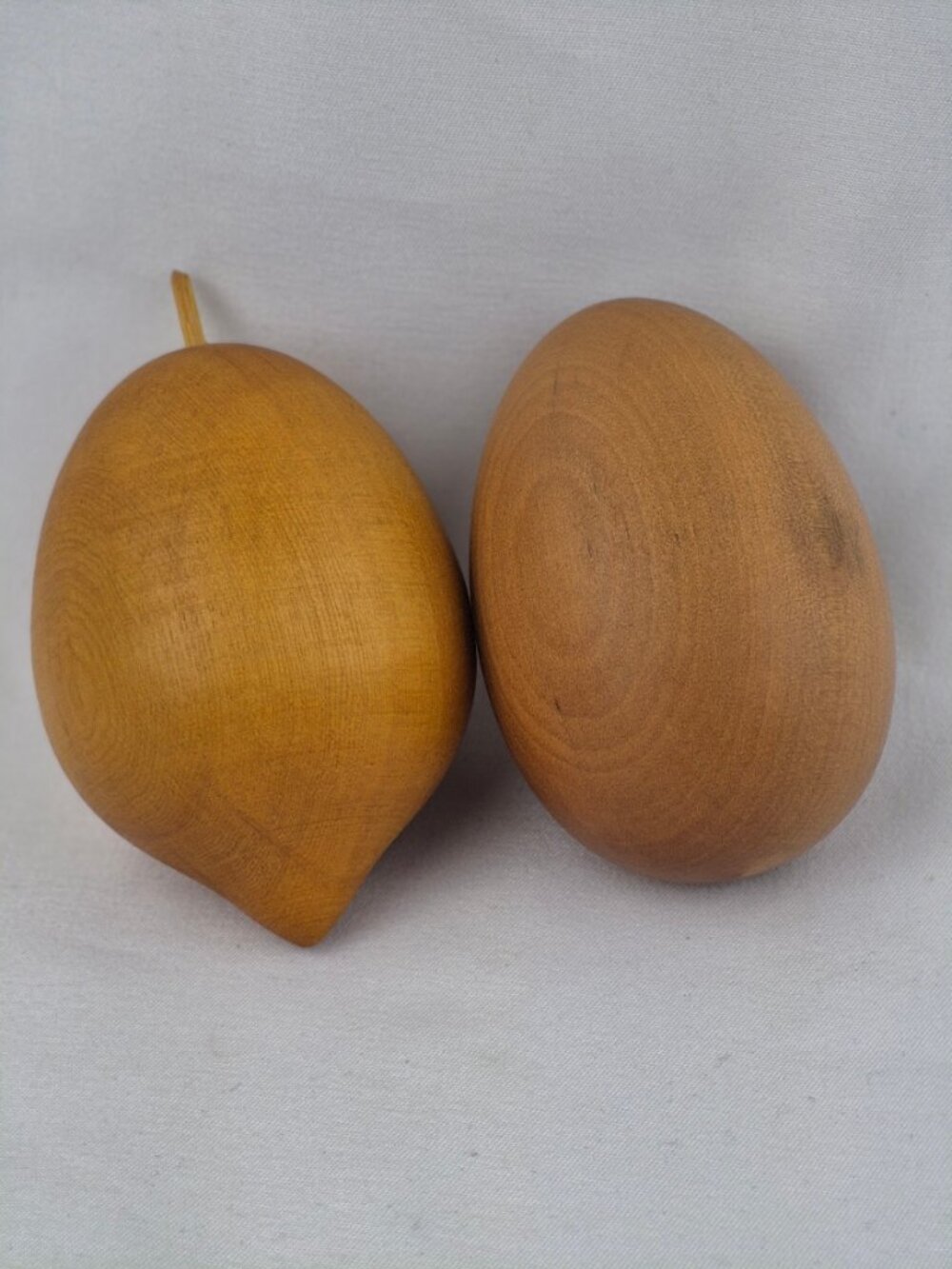 Vintage MCM Wood Carved Fruit w/ Wooden Bowl 8 Pieces of Fruit 6 Tasmanian Wood - Picture 5 of 16